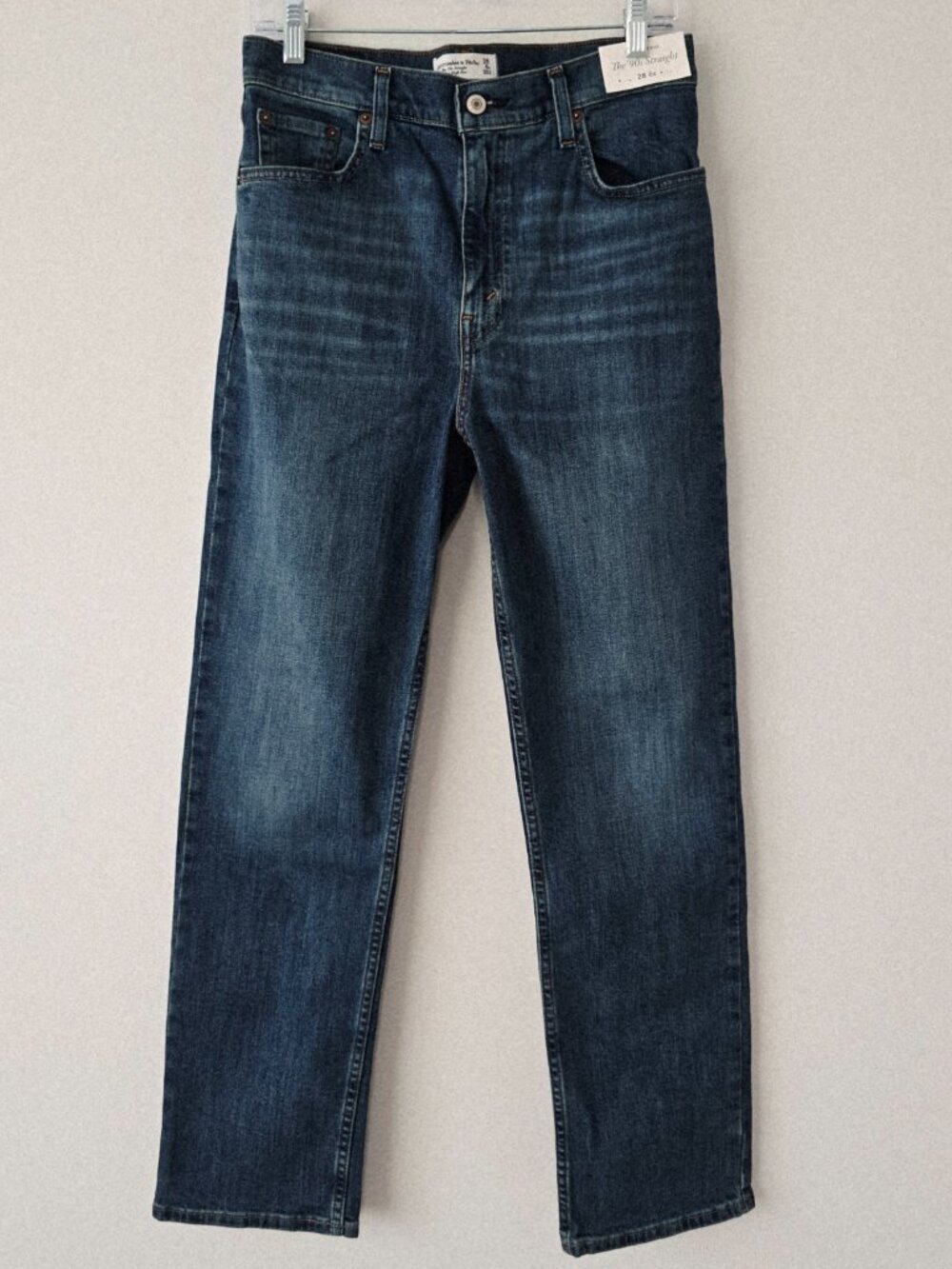 Abercrombie 90s Straight Jeans 28 Medium Wash NWT